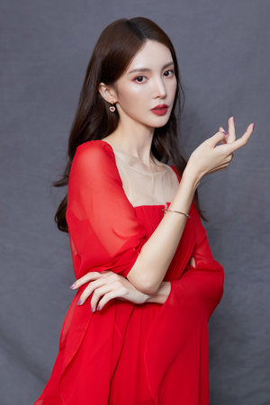 美女亲嘴